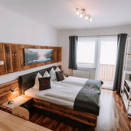 Penzion Hotel-pension Familie Gruber 2*